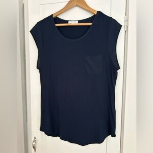 Calvin Klein Classic Navy Sleeveless Top. Size large